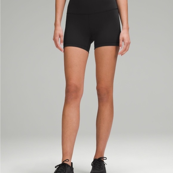 Wunder Train High Rise Short 4” - Black - Picture 5 of 6